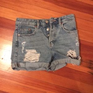 hella cute high rise shorts
